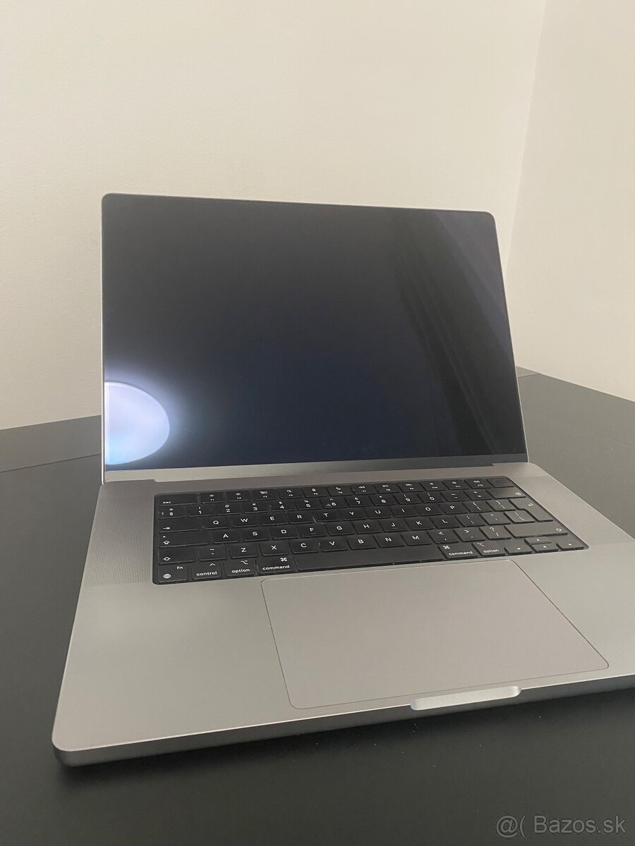Predám MacBook Pro 16” (2021) M1 Pro - 3