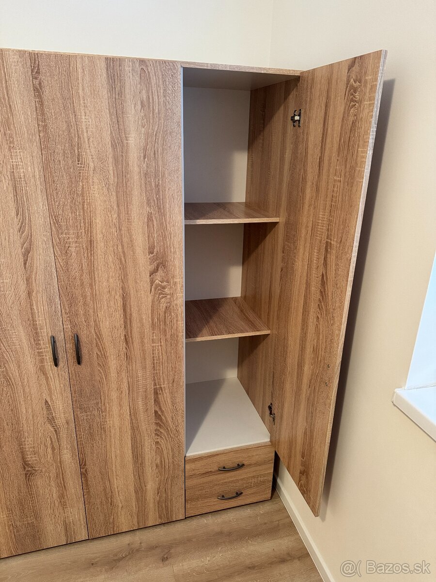 Satnikova skrina - 3