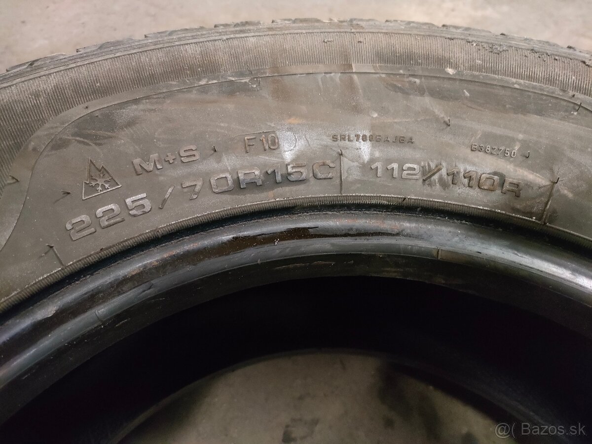 225/70R15C. 112/110R - 3