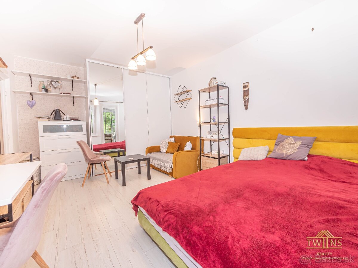 Prenajmeme krásne prerobený 1 izbový byt v Dúbravke s obrovs - 3