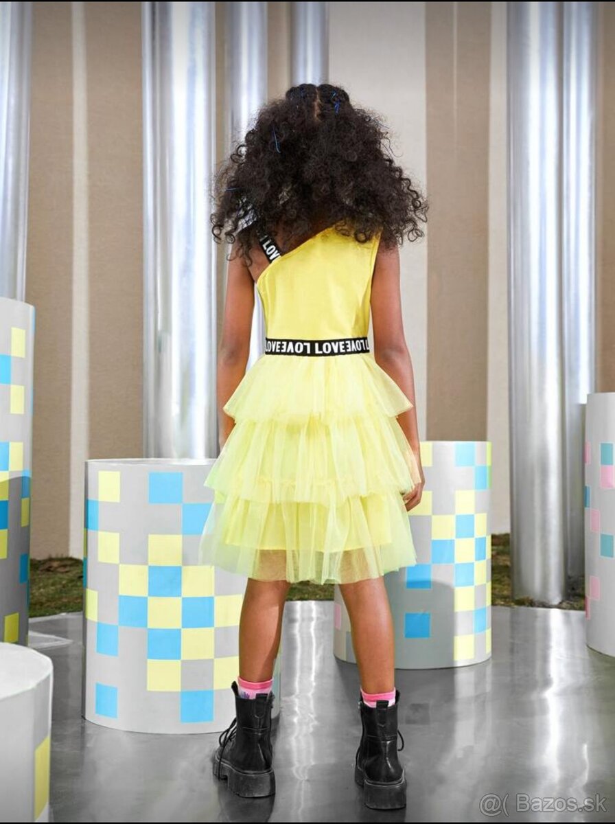 Žlté tylové šaty s nápisom LOVE, 11-12 rokov - 3