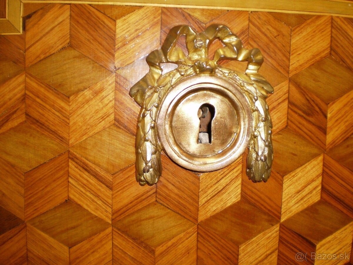 Komoda z roku 1770 XV XV1 Paríž Louis - 3