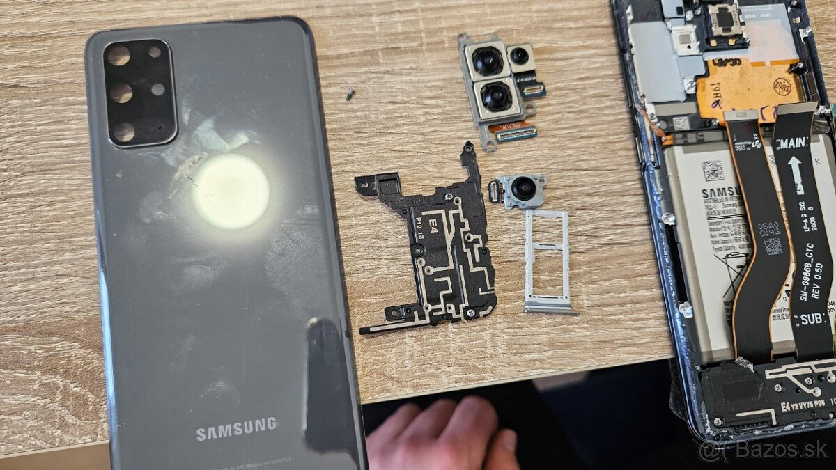Samsung Galaxy S20 Plus - väčší, na diely - 3