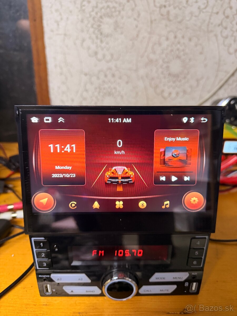 1 DIN vysuvacie radio - 3