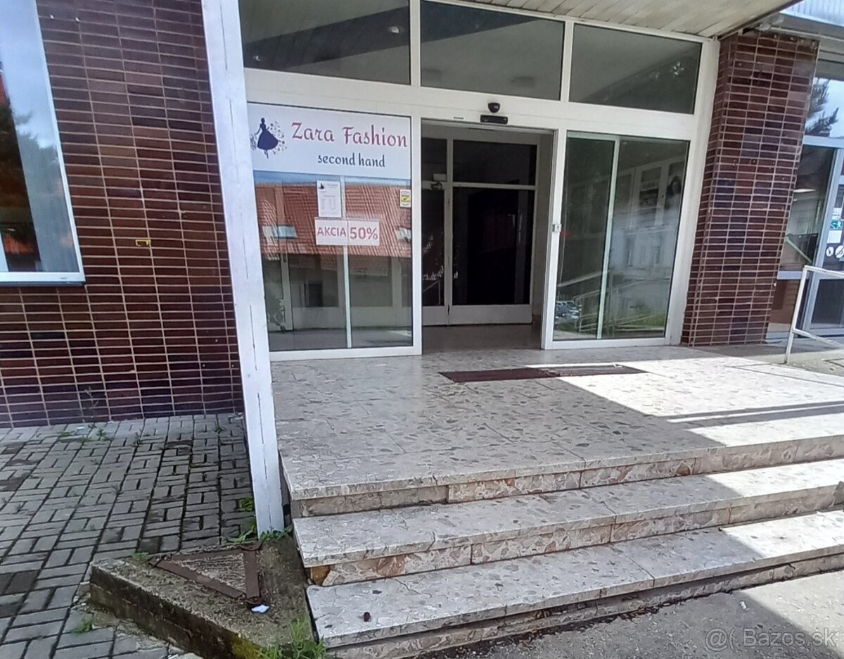 Odstúpenim zabehnutú predajňu second handu v Rožňave - 3