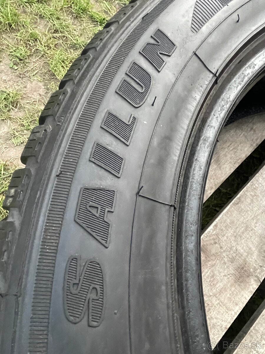 Zimné 225/60 R18 - 3