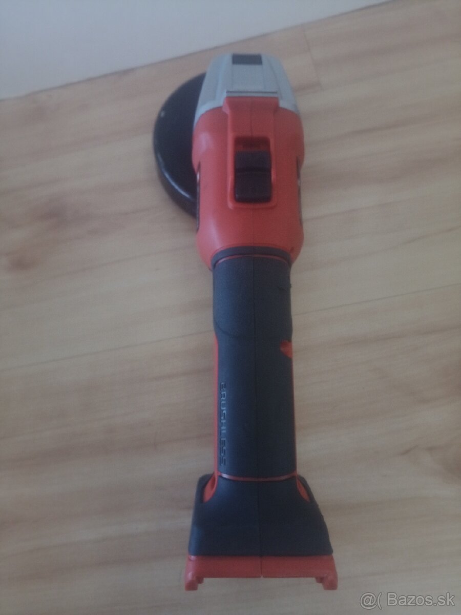 Einhell Axxio uhlová brúska 18V - 3