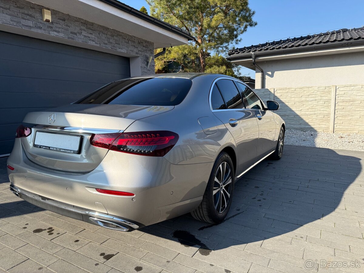 Mercedes-Benz E trieda Sedan - 3
