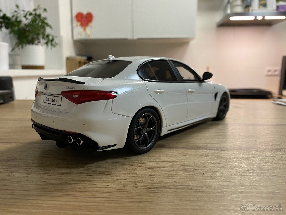 Alfa Romeo Giulia 1:18 Otto - 3