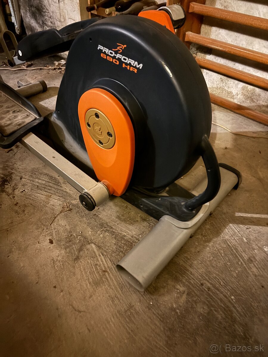 Elipticky trenazer a veslovaci trenazer - 3