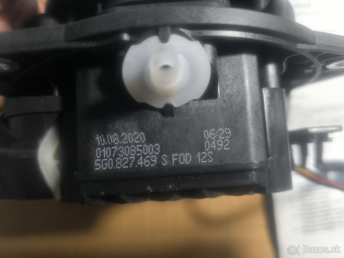 Cúvaciu kameru VW Golf 7 komplet s kabelážou . NOVÁ - 3