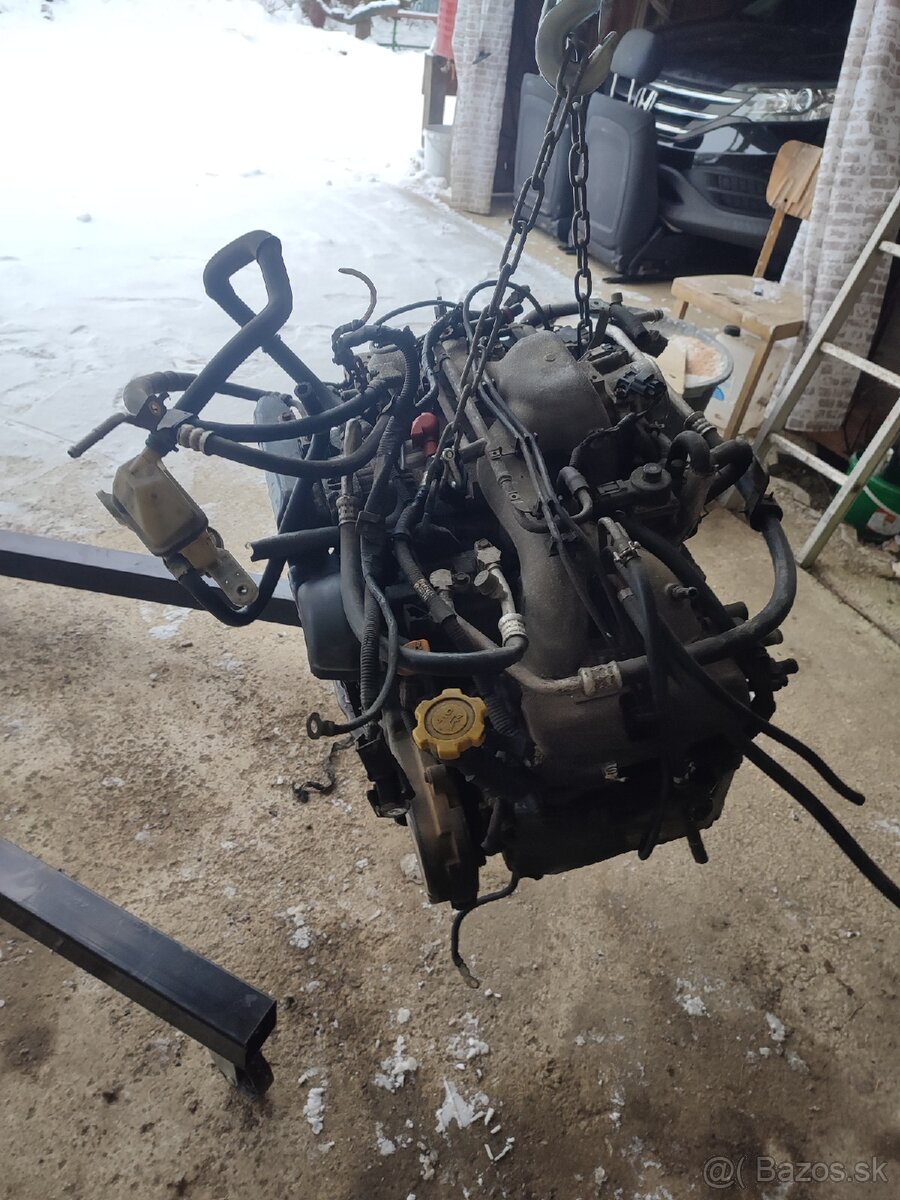 2.5 benzín 121kw EJ25 - 3