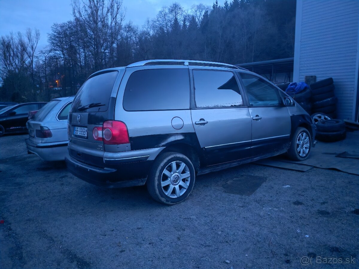 Volkswagen Sharan - 3