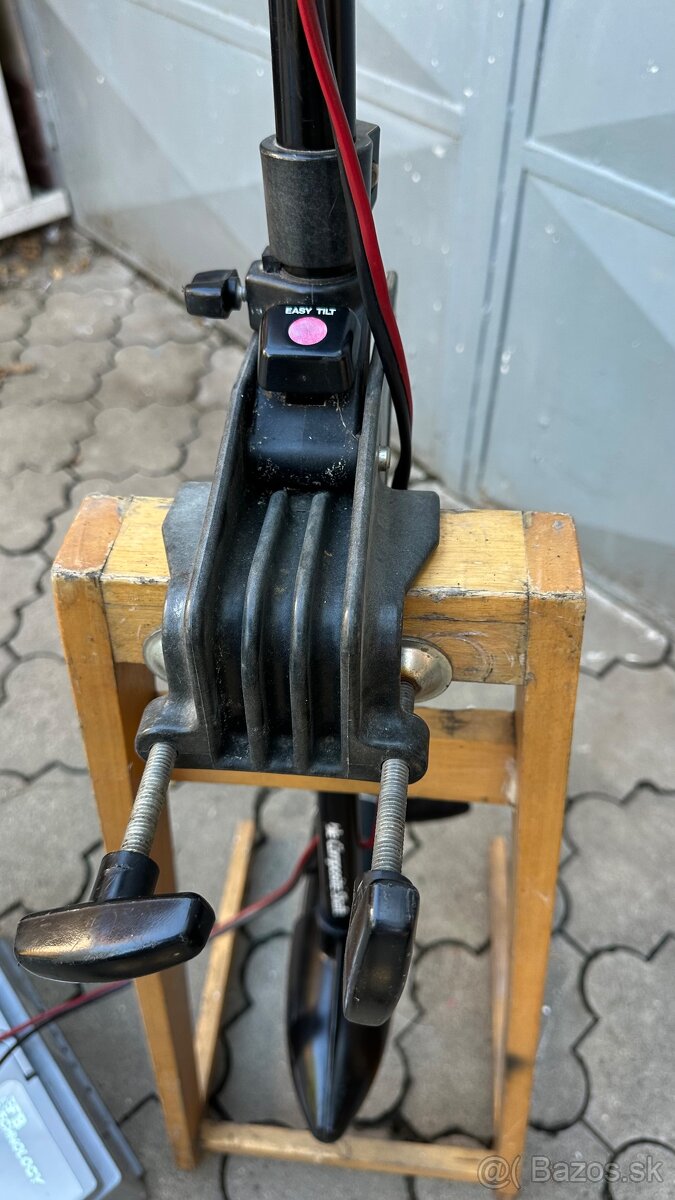 Predam zavesny Lodny elektromotor Minn Kóta 24 Lod thrust. V - 3