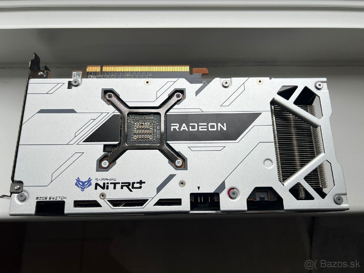 RX 6600 XT Sapphire NITRO Plus - 3