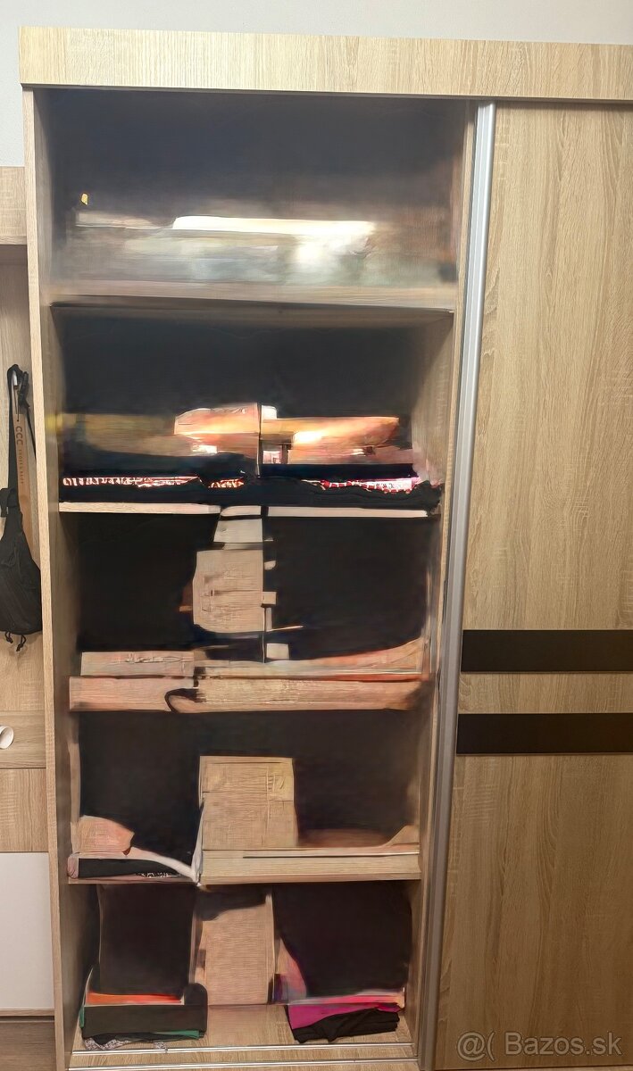 Skriňa s posuvnými dverami + botnik so skrinou - 3