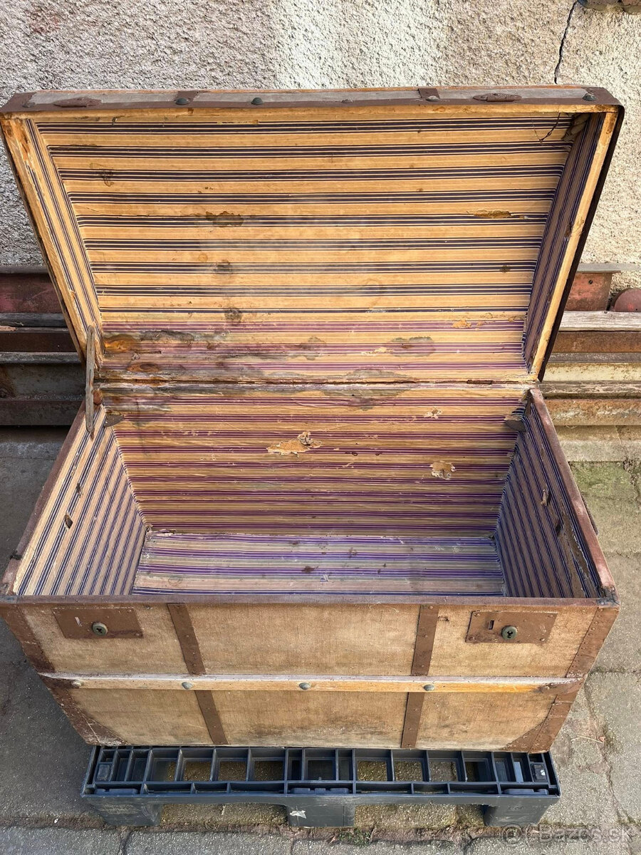 stará drevená truhlica - 3