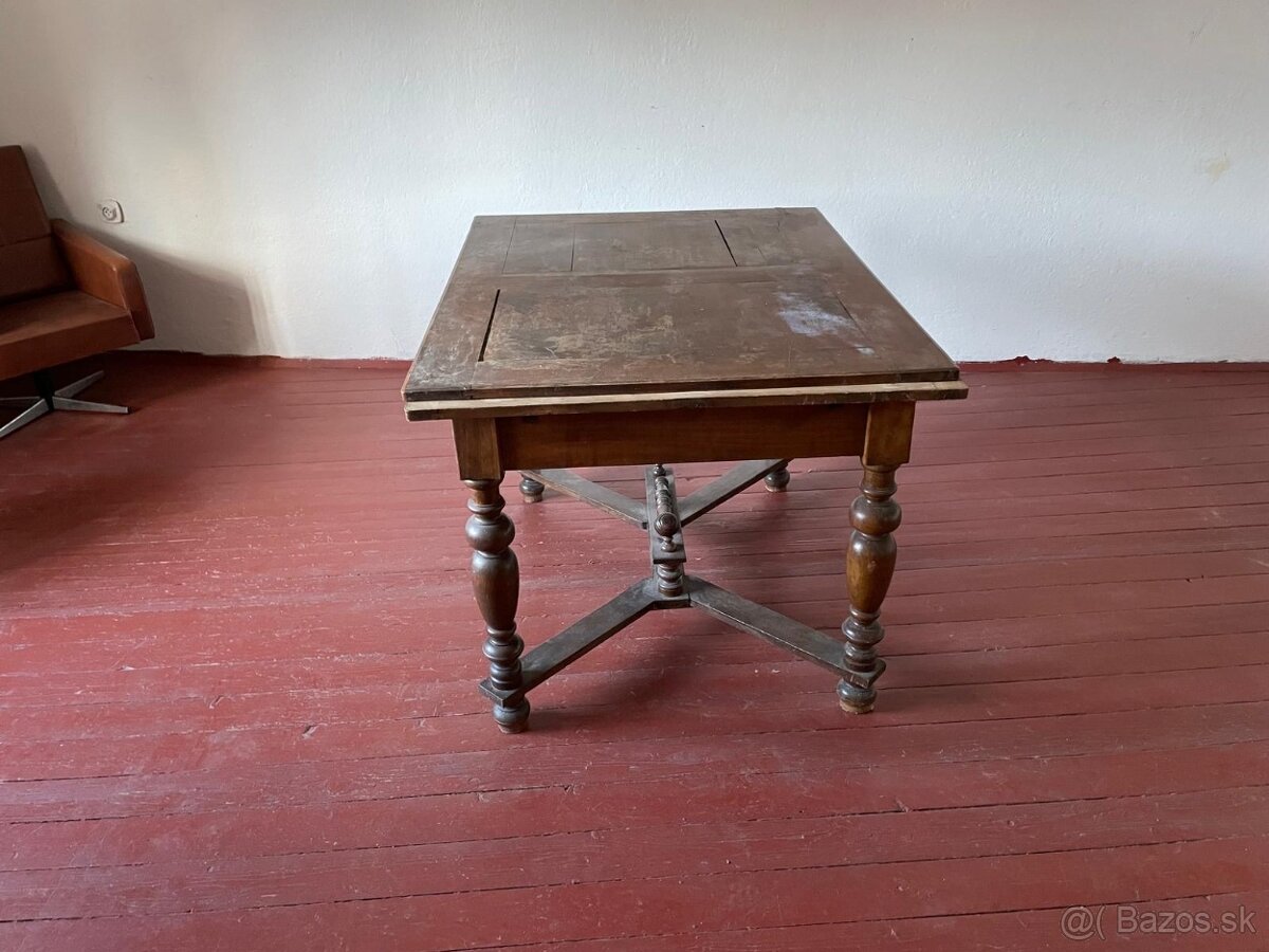 Starožitný nábytok - 3