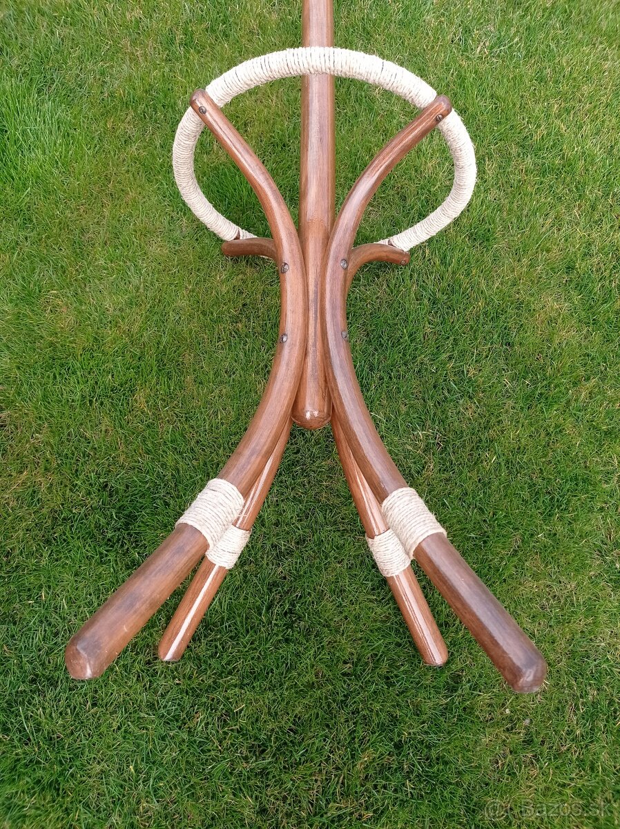 Retro drevený Vešiak - 3