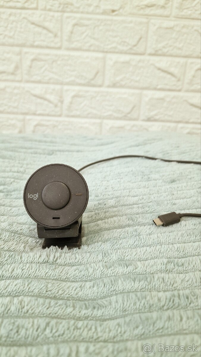 Logitech Brio 300 Full HD webkamera - ako nová - 3