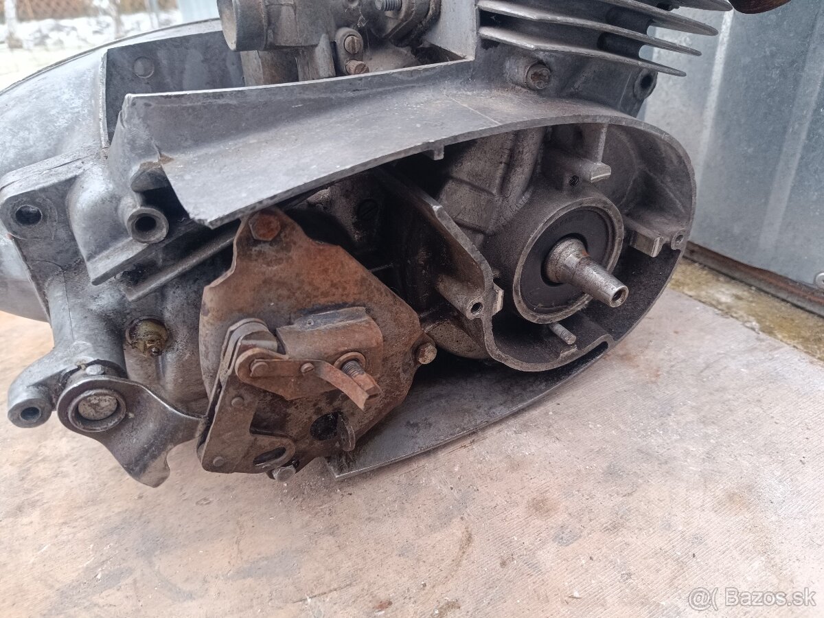 Motor Jawa 350 / 360 panelka - 3