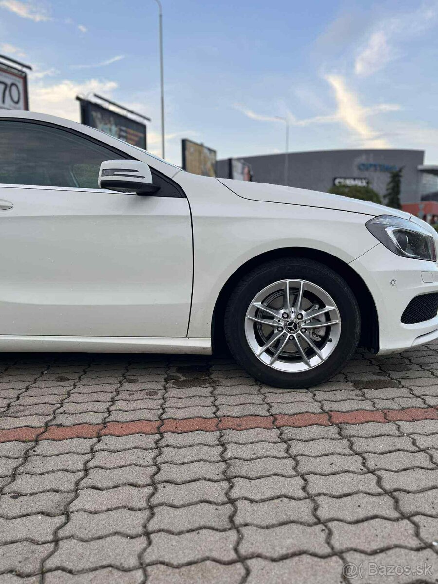 Elektróny Mercedes - 3