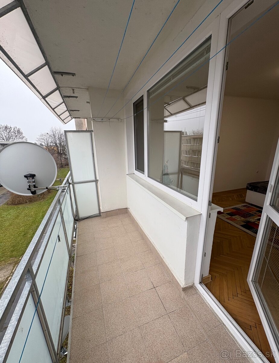 1.izbovy byt v Trenčíne na prenajom - 3