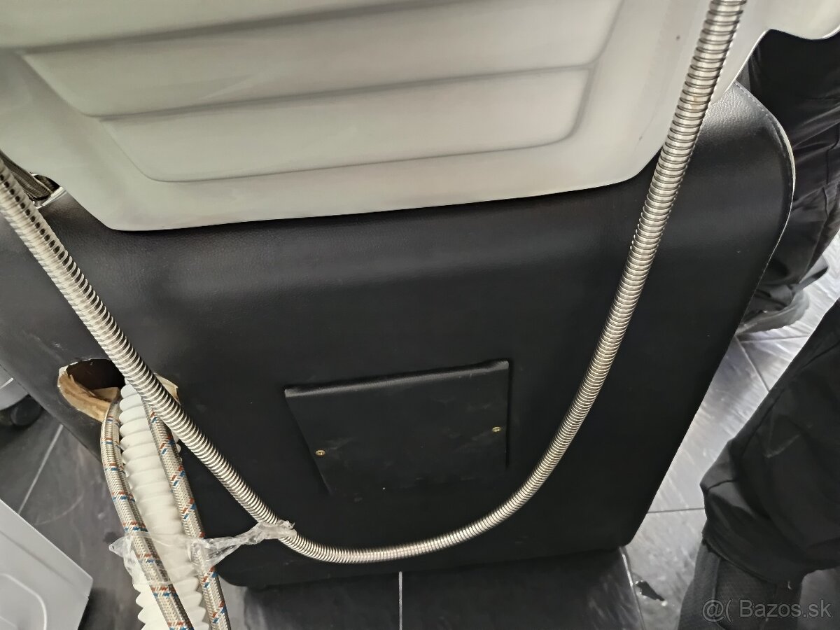 Kadernícke kreslo s umývadlom - 3