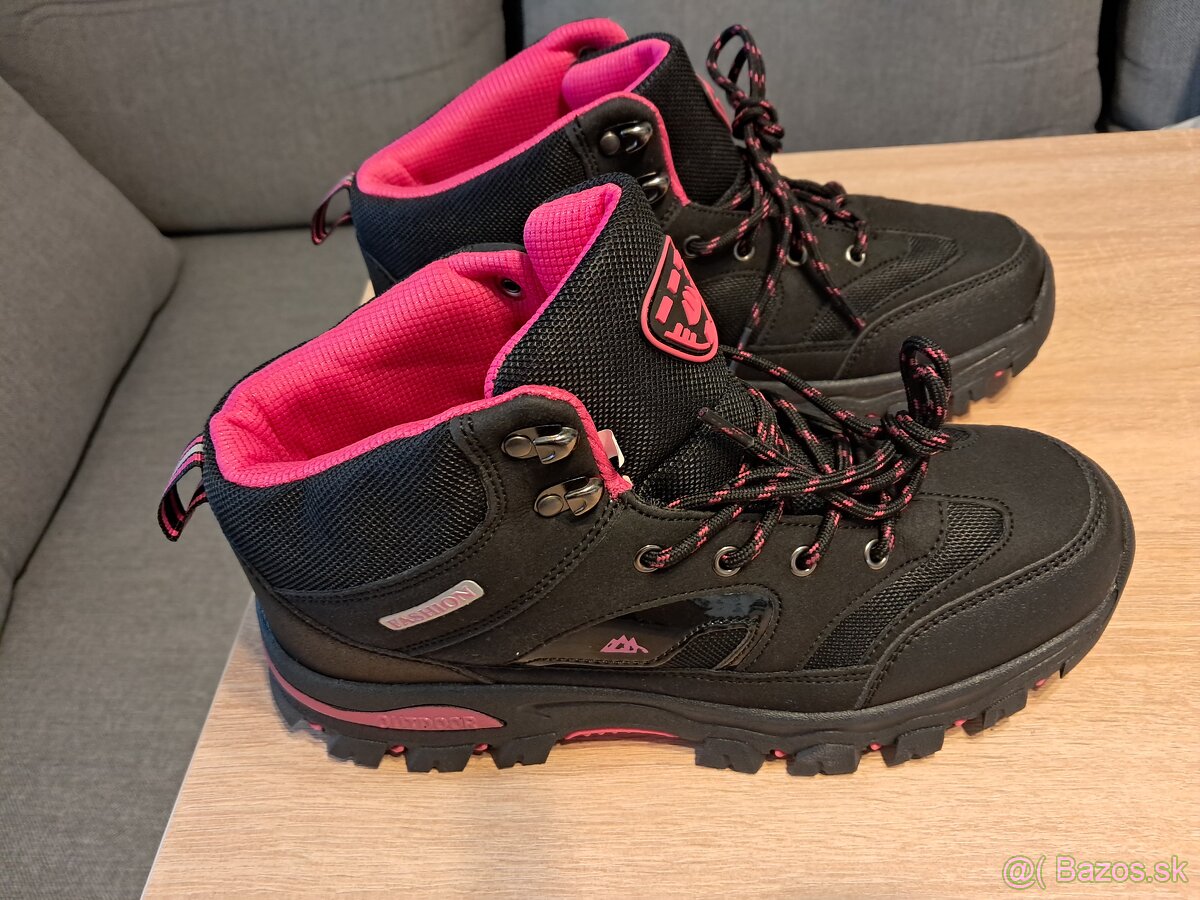 Predám nové botasky č.42 - 3