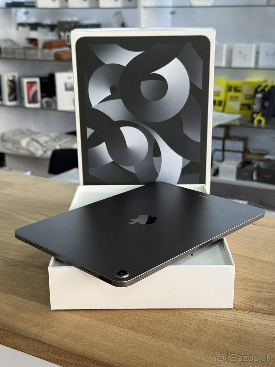 iPad Air 5.gen 64GB Space Gray - 3