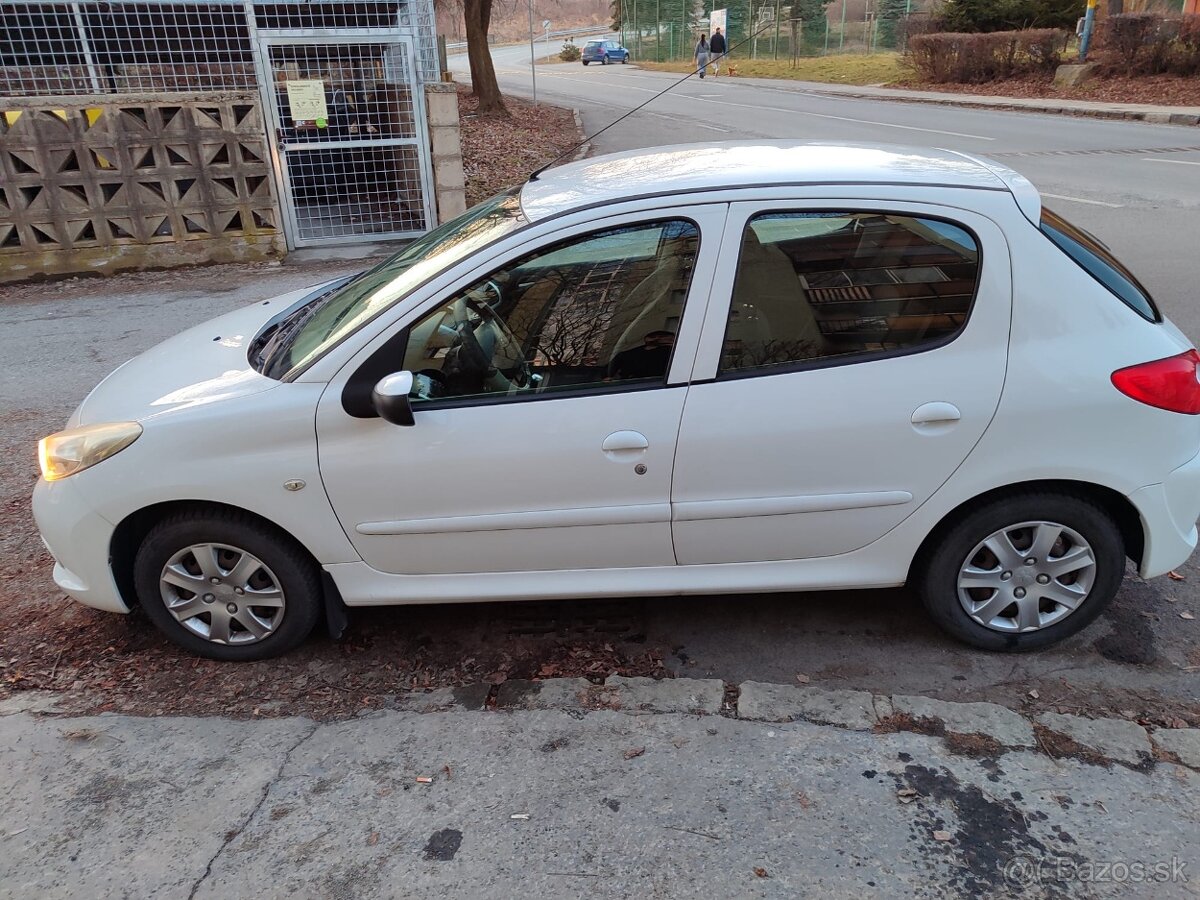 Peugeot 206+ - 3