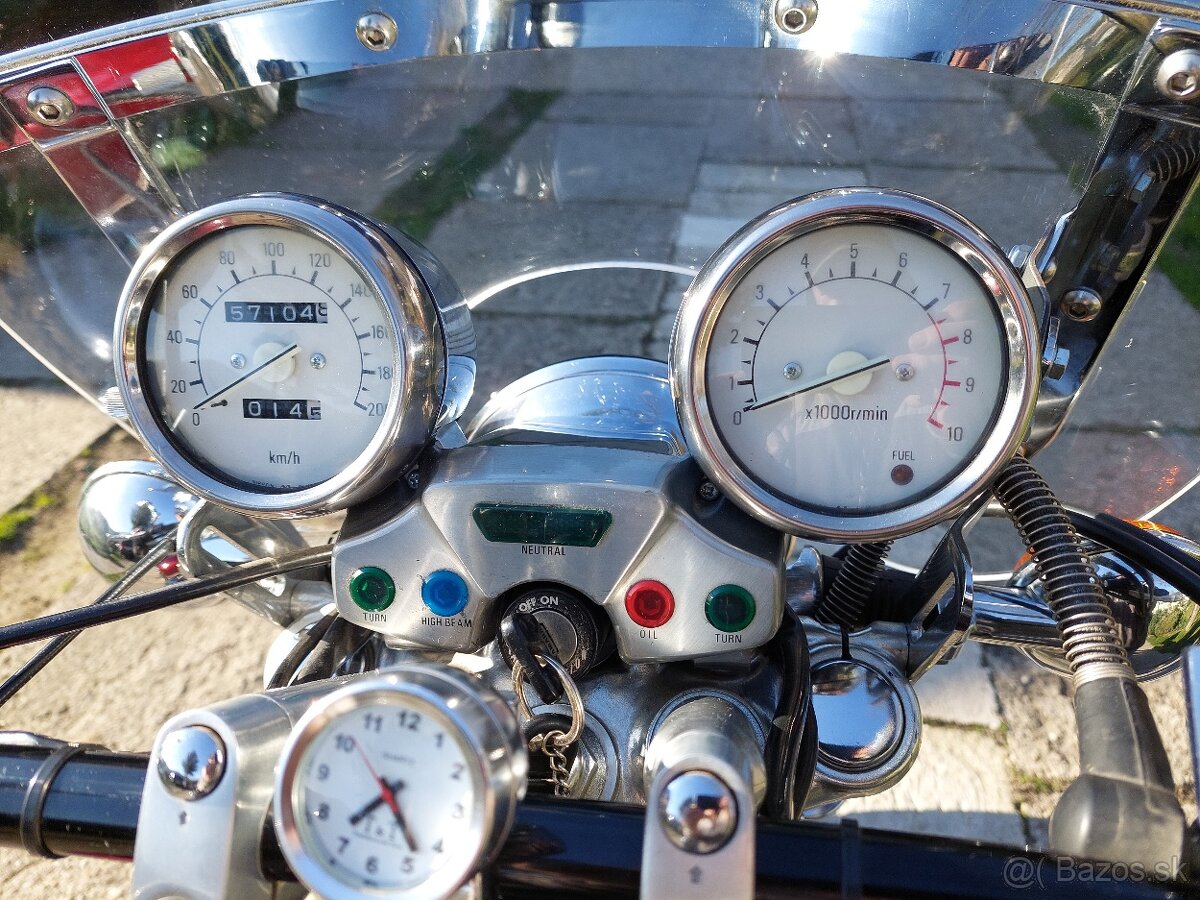 Yamaha XV750 Virago - 3