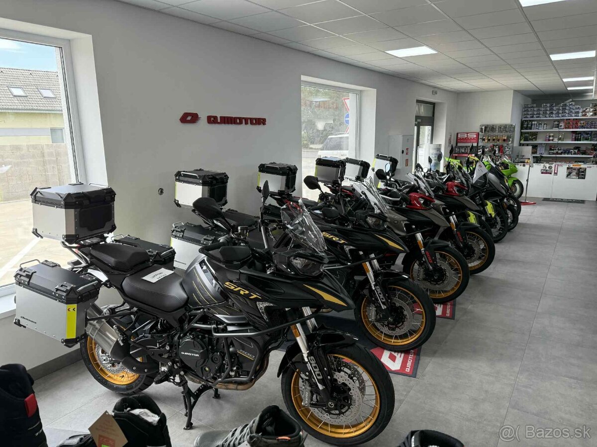 QJ MOTOR SRT600SX-Čierna - 3