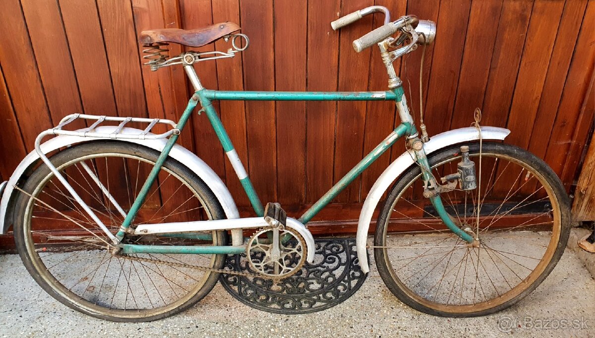 100 ročný historický bicykel - 3