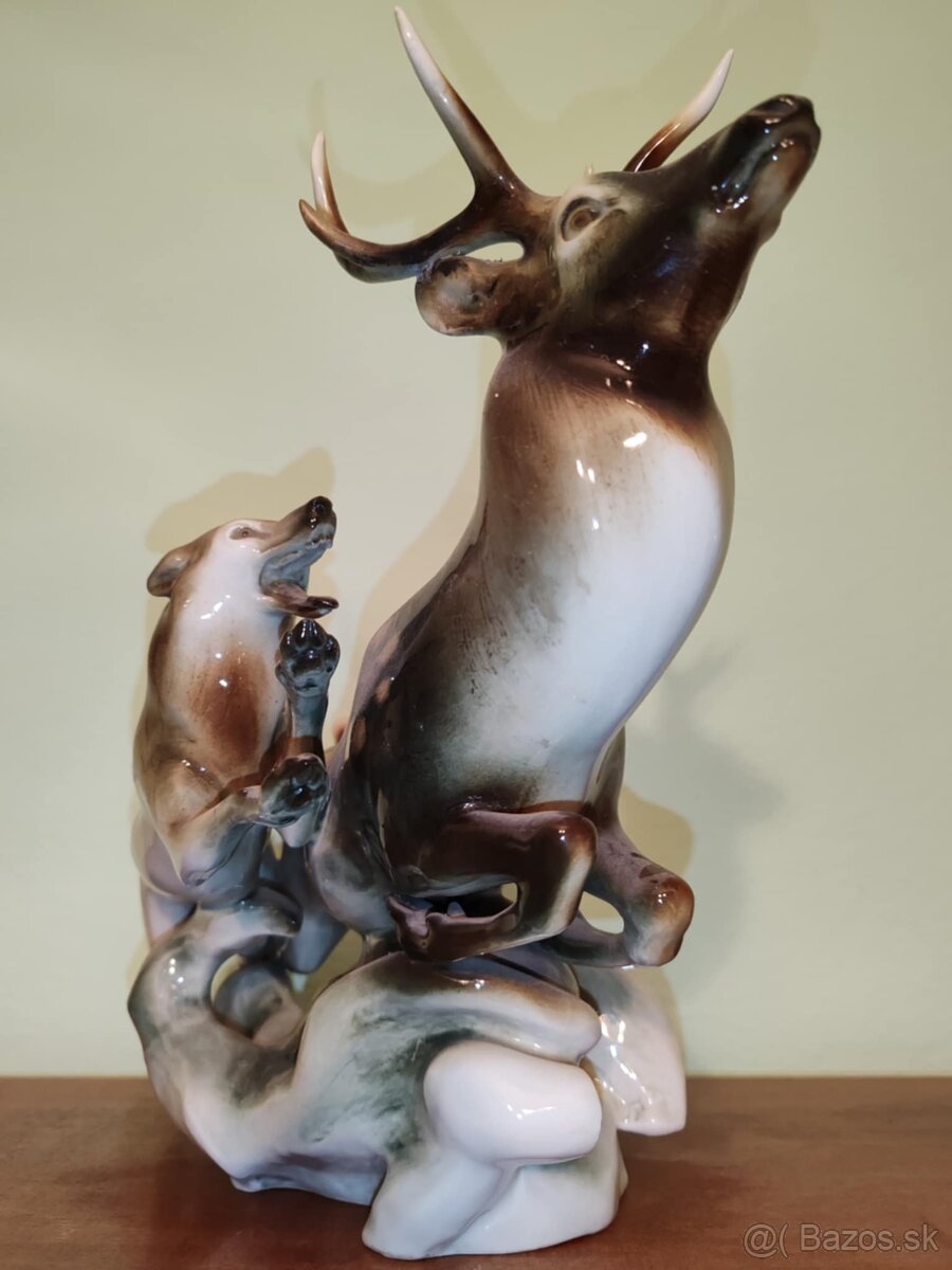 Porcelánová soška jeleň a vlk - 3