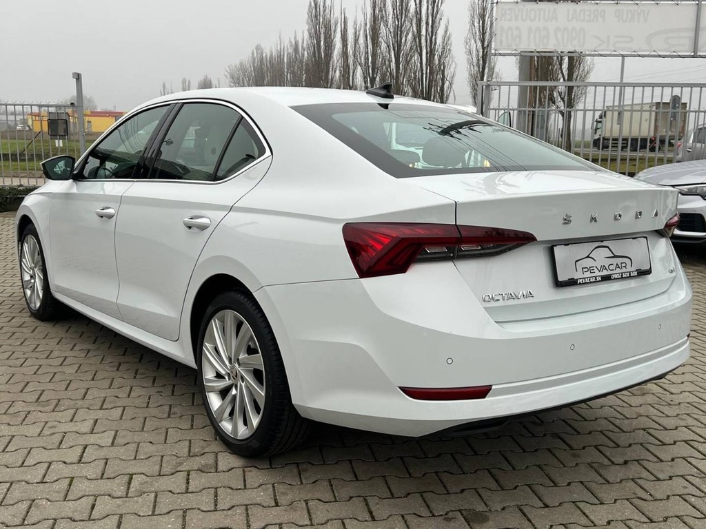 Škoda Octavia 2.0 TDI Style 4x4 DSG - 3