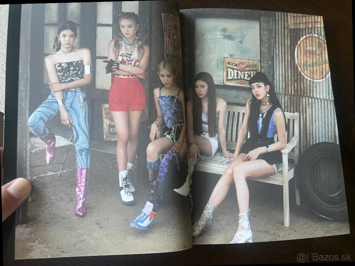 Itzy NOT SHY album - 3