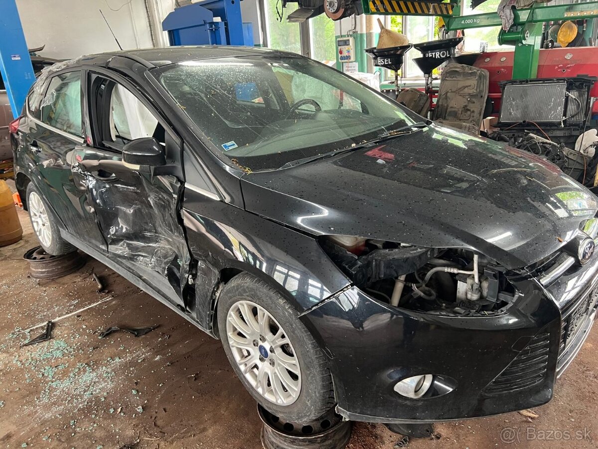 Rozpredám na diely Ford Focus mk3 HB combi - 3