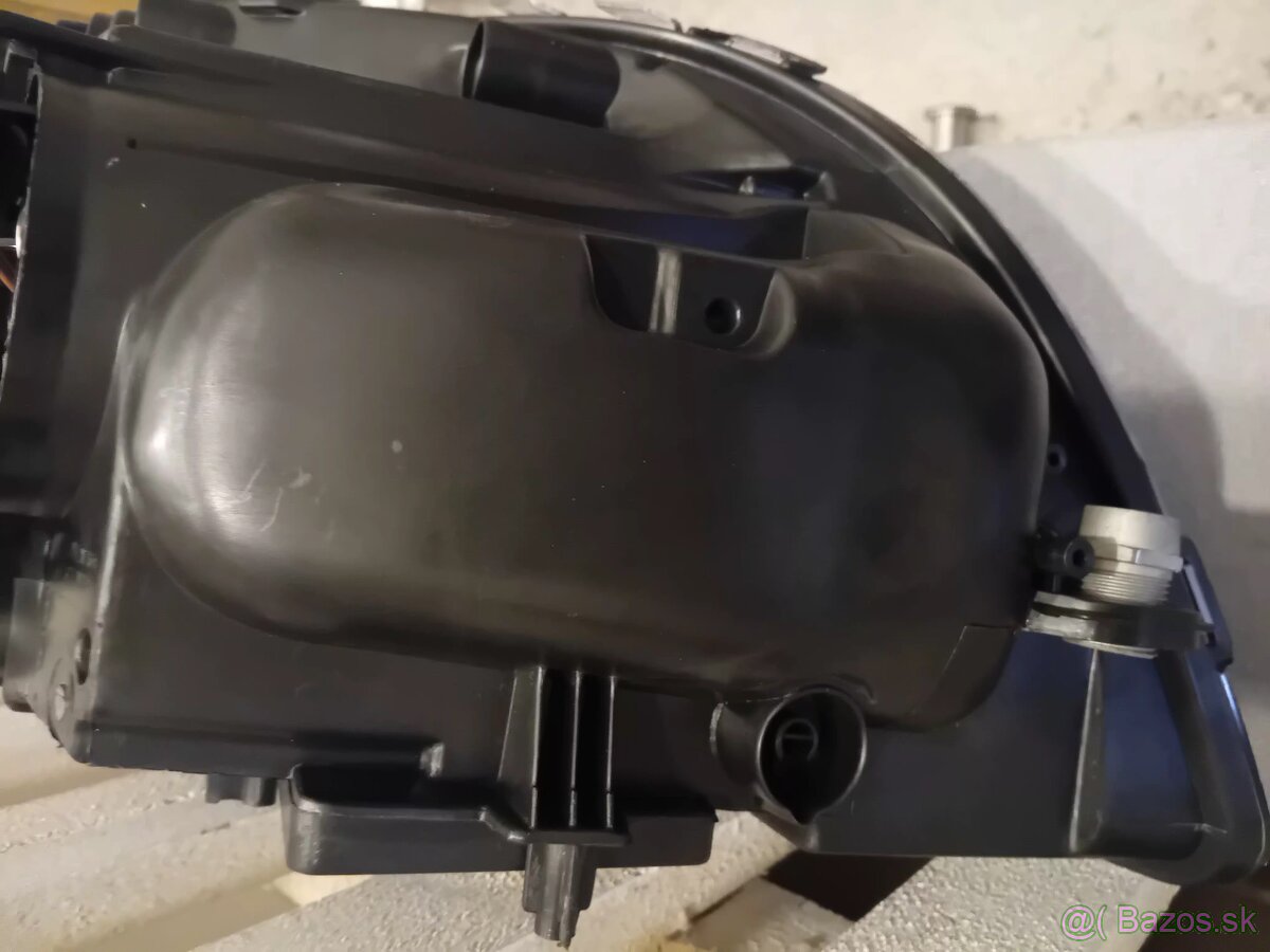 Predny svetlomet H7 - 3