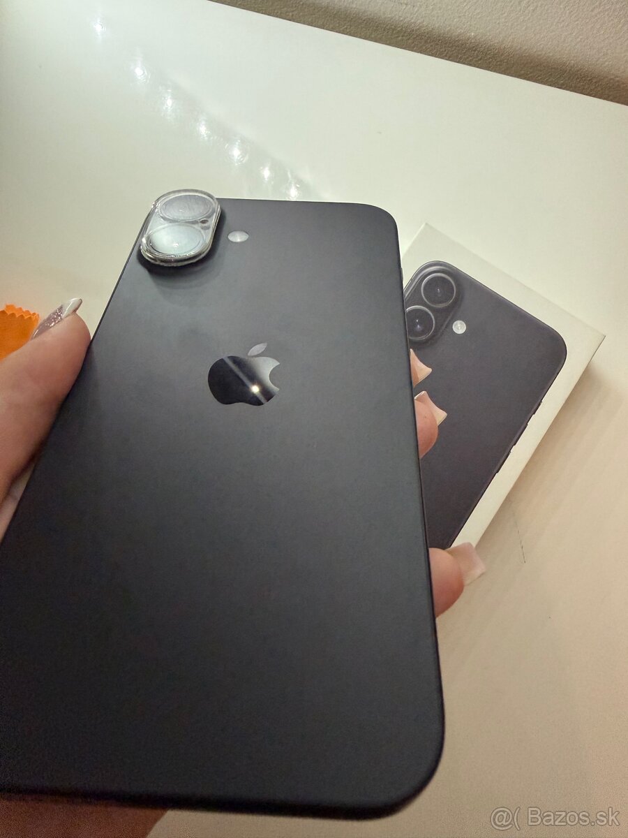 iPhone 16 Plus 128GB cierny - 3
