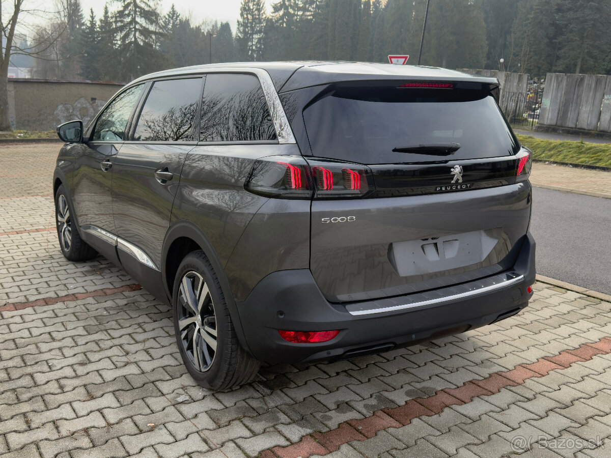 Peugeot 5008 2.0 HDi 180k • 8/2022 • 7. miestne • - 3