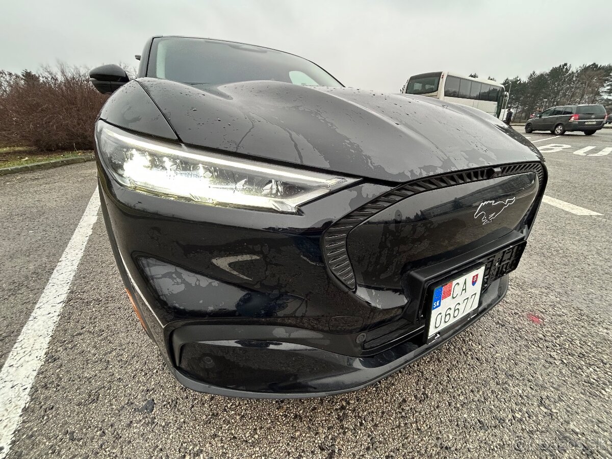 MUSTANG MACH-E 2021 197 kw/ 269k Panorama - 3