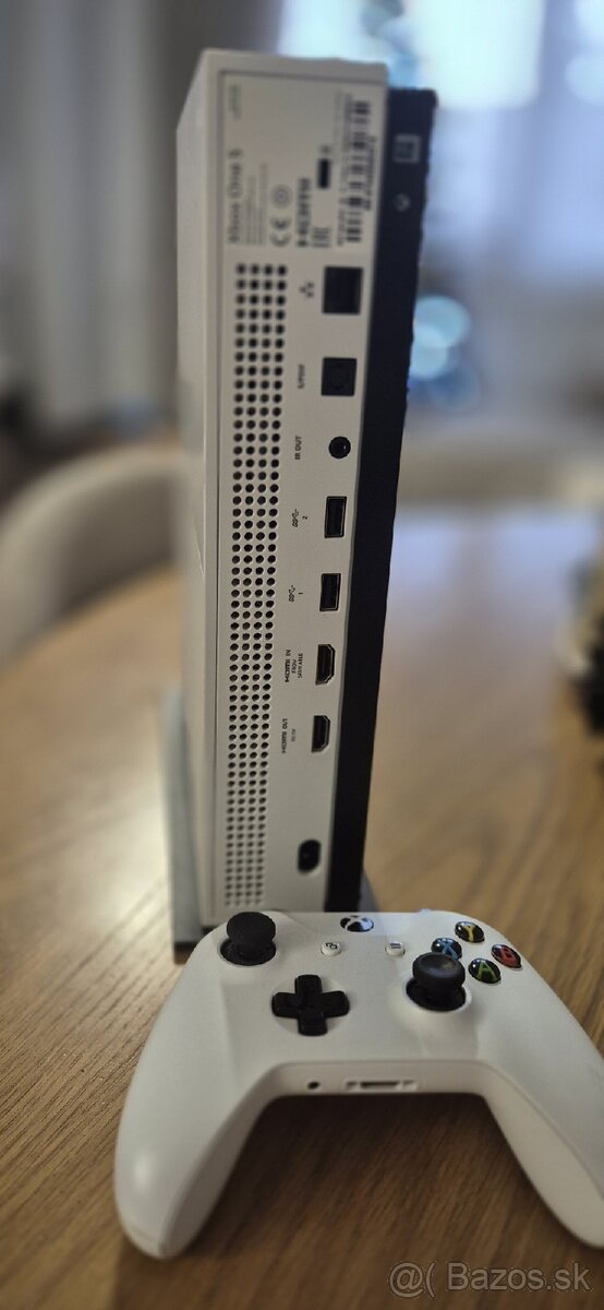Xbox one S 1TB - 3