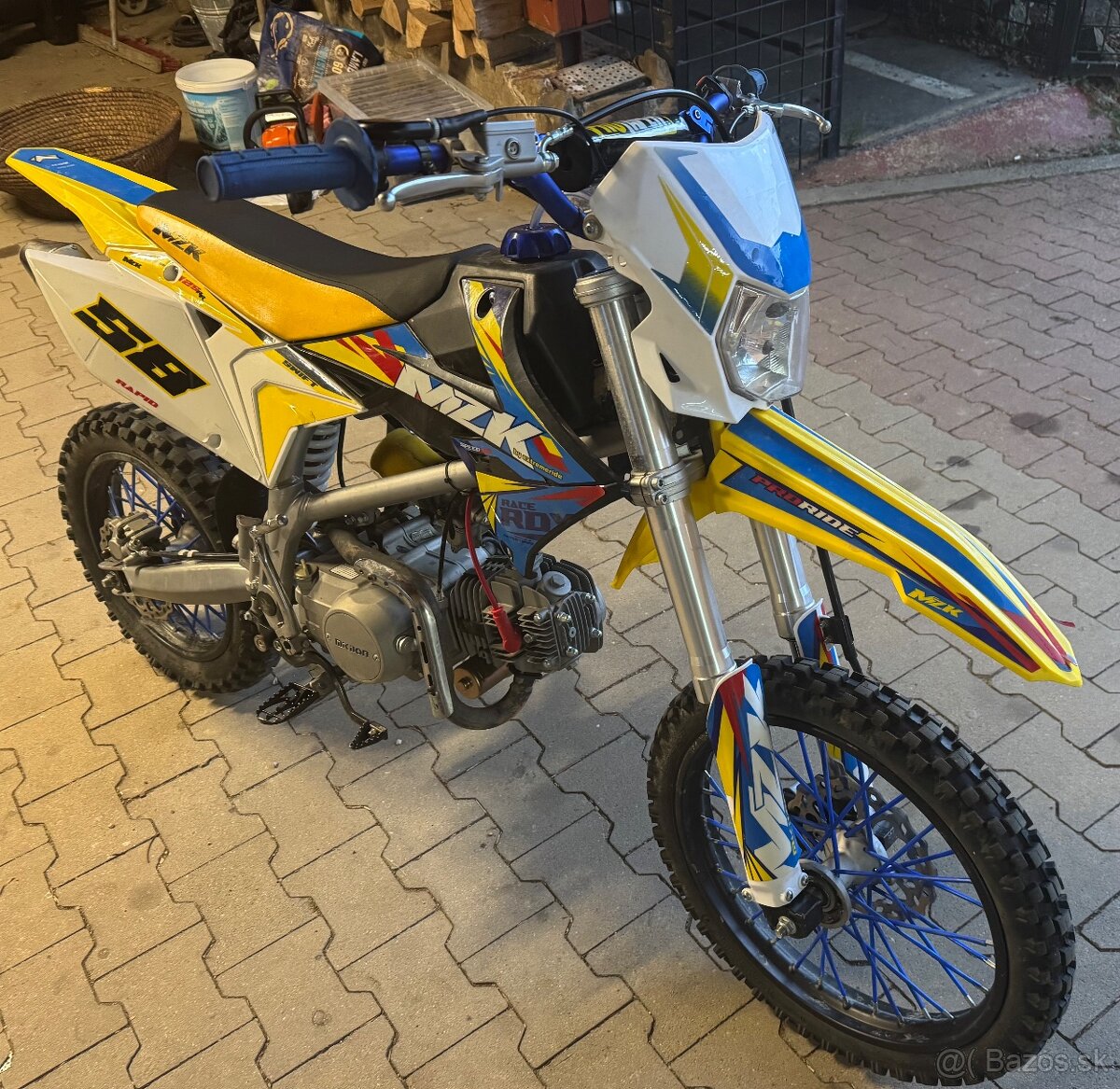 MZK 125
