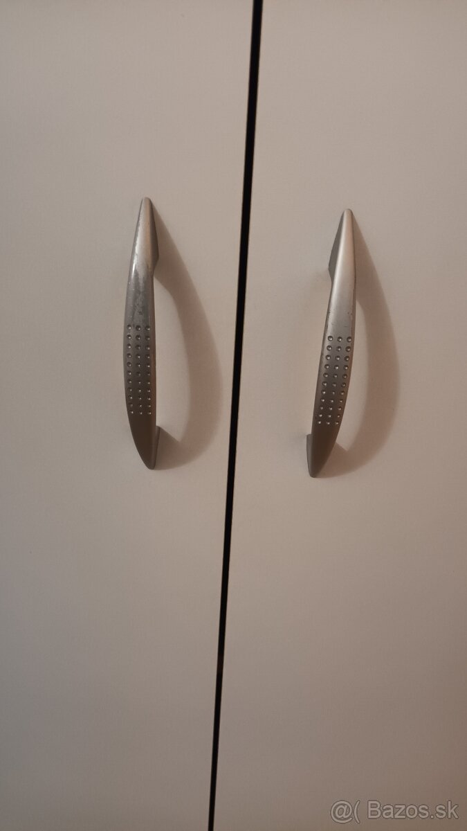 Predsienova skrina - 3