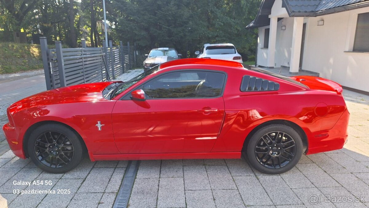 FORD MUSTANG 3.7 PREMIUM AUTOMAT KOURZ - 3
