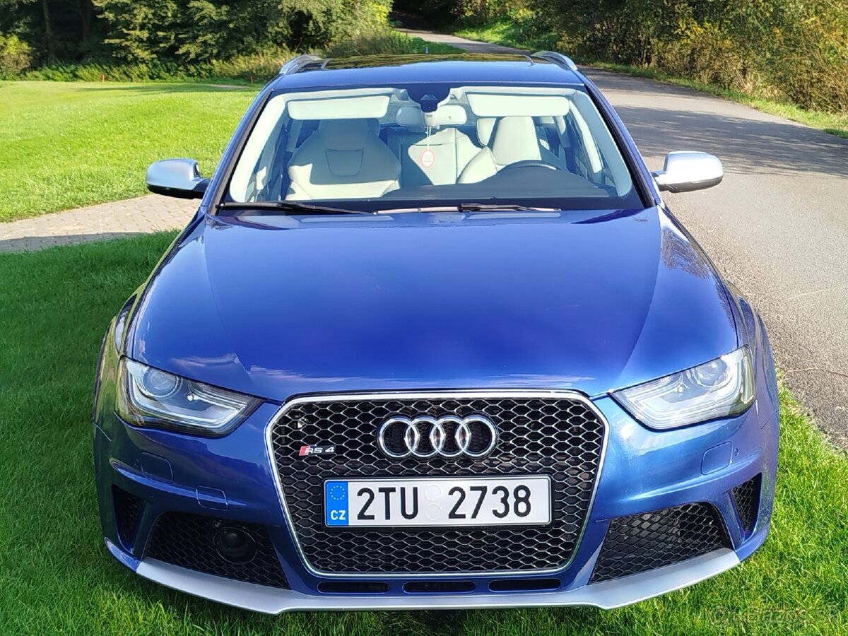 Audi RS4 - 3