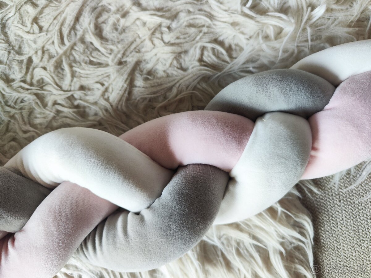 Pletenec, vrkoč, mantinel do postieľky - 3