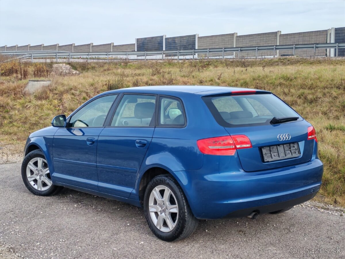 Audi A3 1.6 Benzin Sportback Facelift - 3
