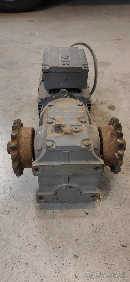 SEW EURODRIVE S47 DT71D4/BMG - 3